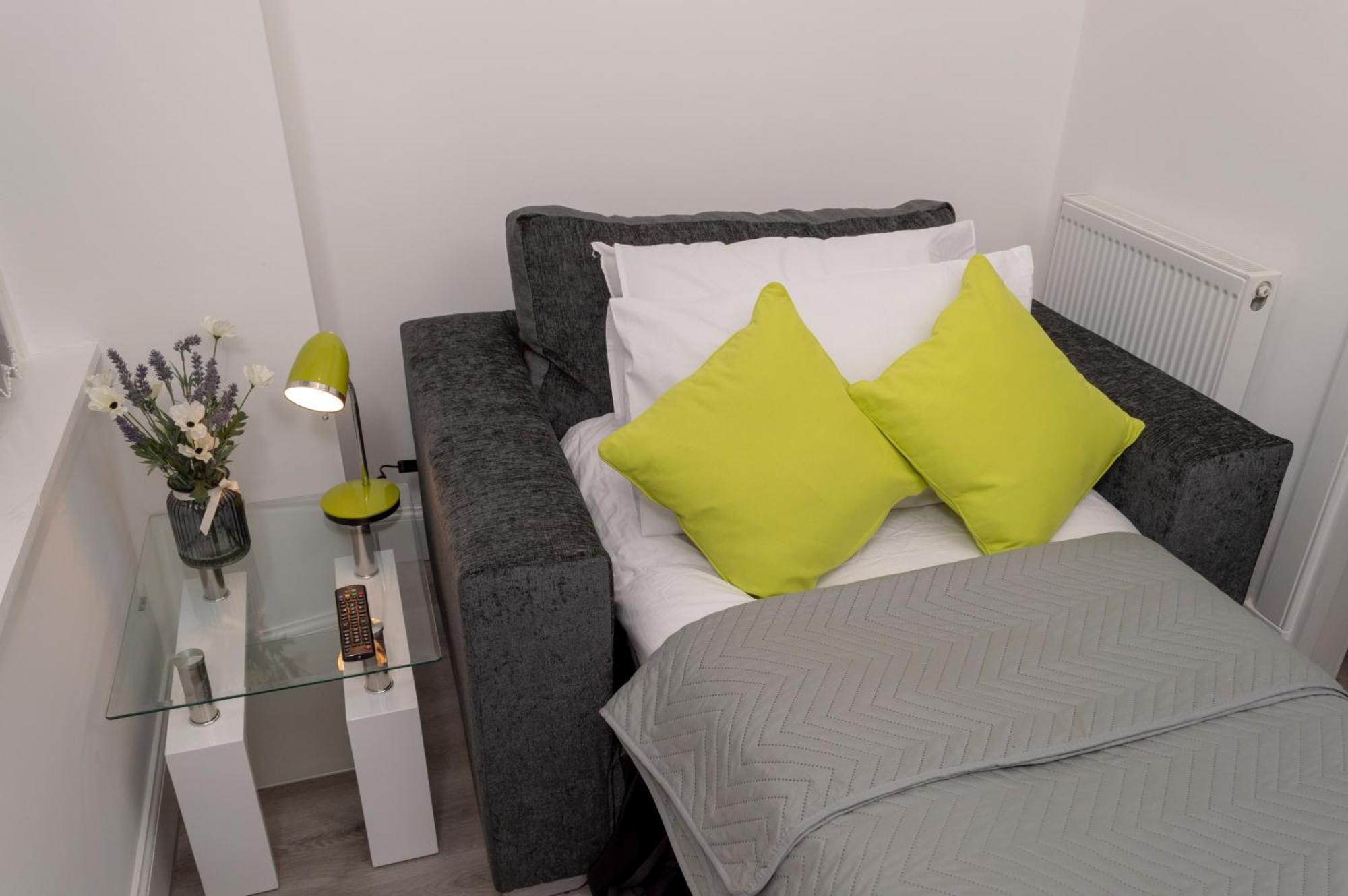 3-Bed Apartment By Eden Project - Free Parking 던디 외부 사진